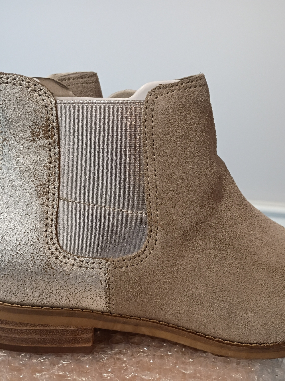 Toms Taupe Suede Chelsea Bootie with Metallic Panel Women's Size 6